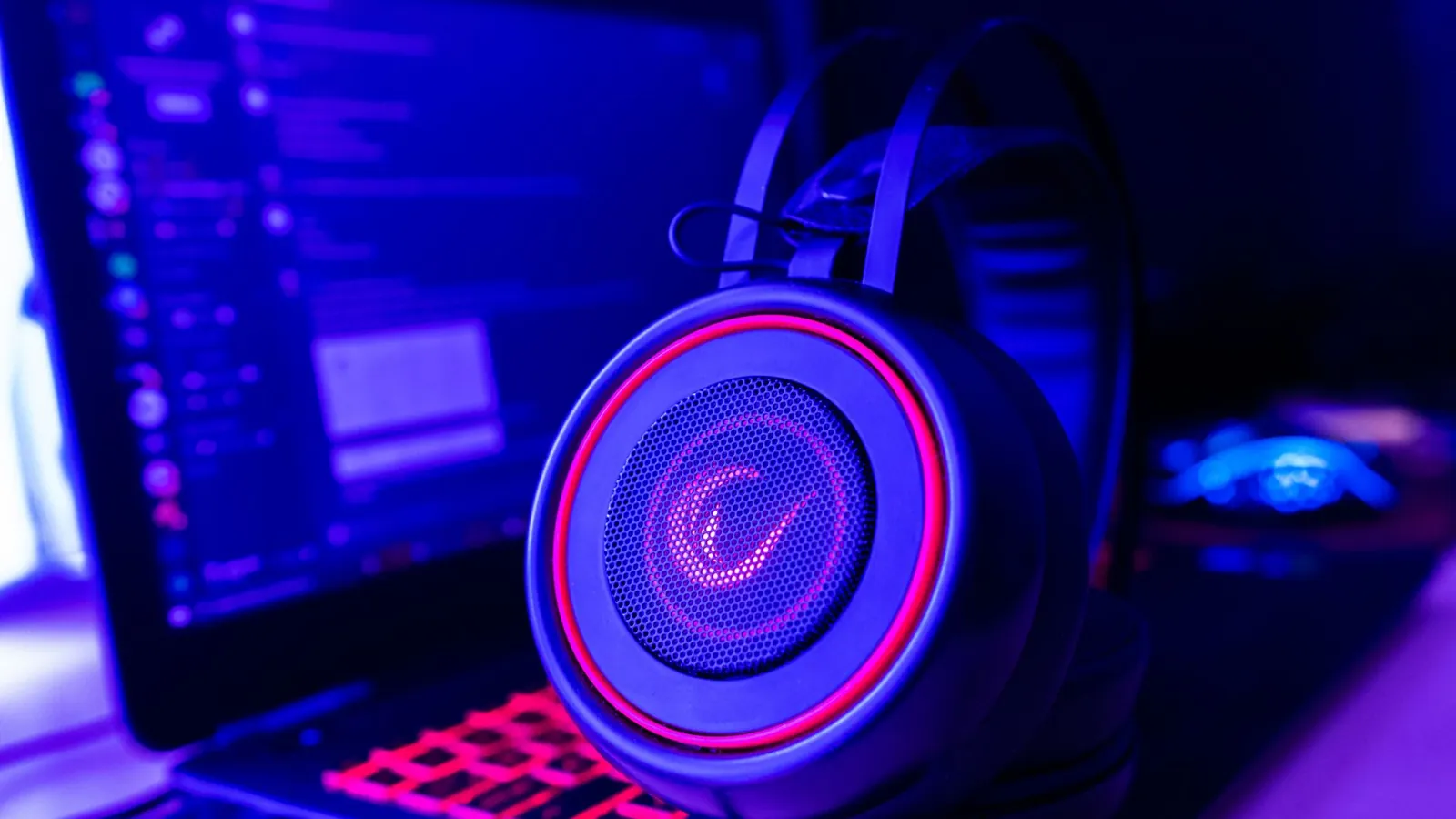 How to Choose a Gaming Headset: What Makes a Headset Good for Gaming — illustrative featured image
