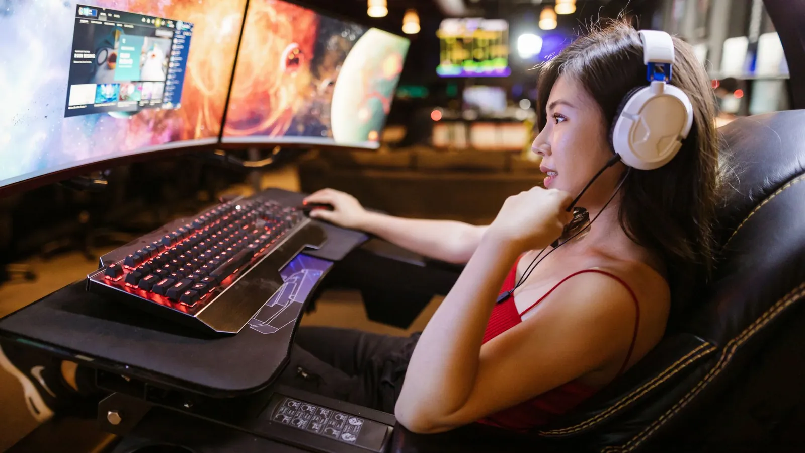 Why YouTube Gaming Creators Earn More Than Twitch Streamers, And How to Play the Game — illustrative featured image