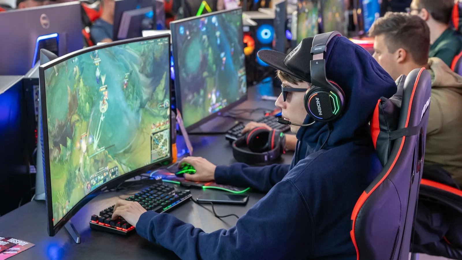 The 10 Greatest VALORANT Players Ever, And What You Can Learn From Their Playstyles — illustrative featured image