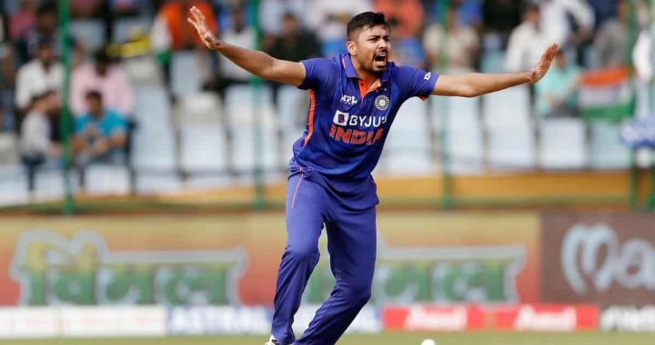 India vs South Africa : Avesh Khan Replaces Injured Shami for 2nd Test against SA